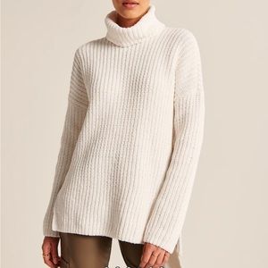 Abercrombie Oversized Chenille Sweater | Size M